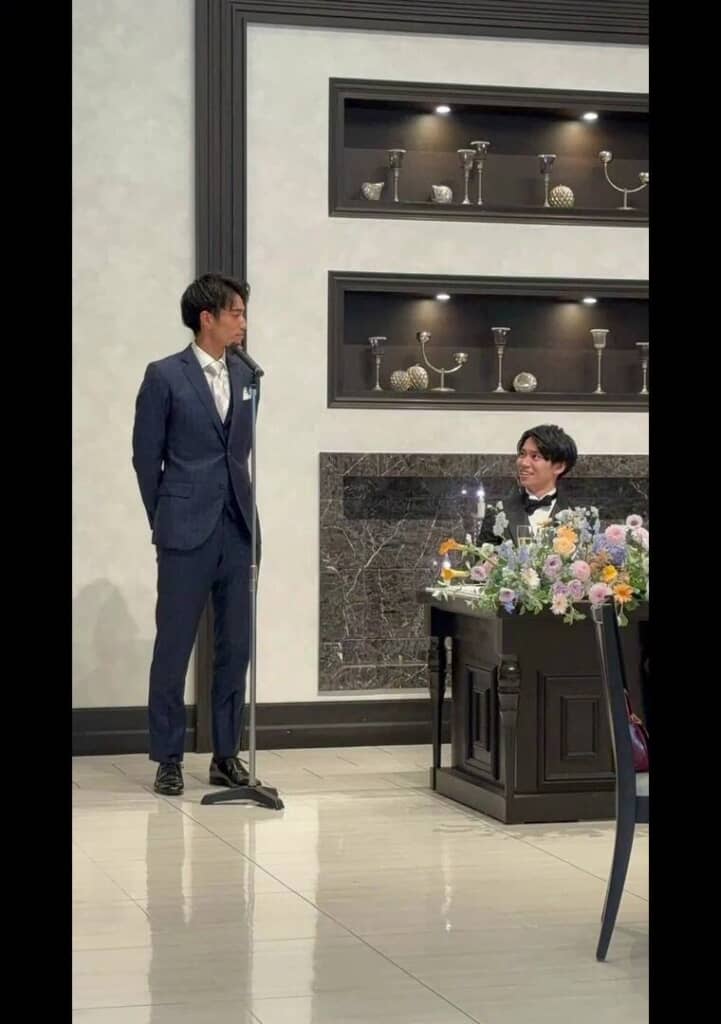 スピーチの後半では思わず号泣