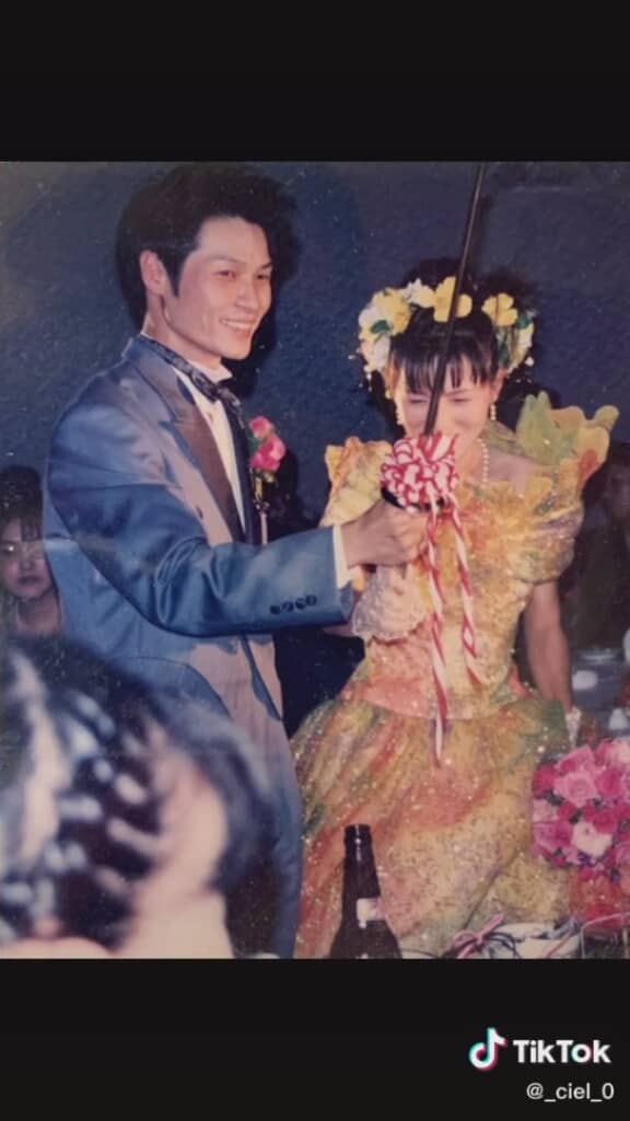 幸せあふれる結婚式の様子