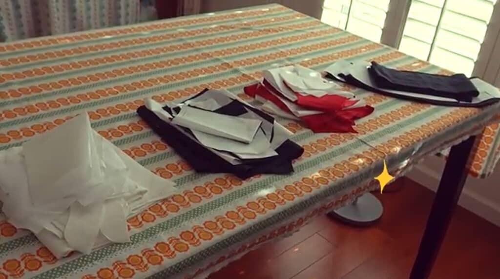 4着分の生地が裁断できました