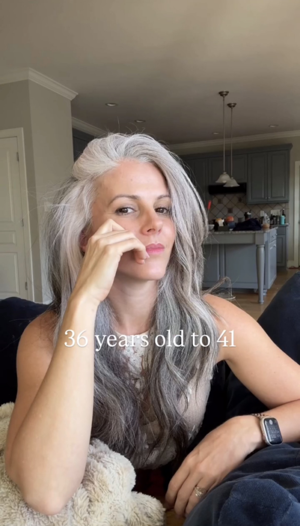 白髪を伸ばして5年後