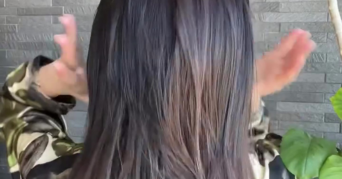 髪を下ろした女性→手際よくアレンジしていくと……　上品な着物姿に変身「ステキです！」「私も見習います」（1/3） | 女性 ねとらぼ