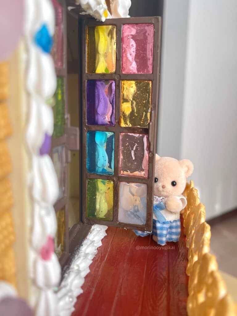 ステンドグラス風の飴ちゃんガラス