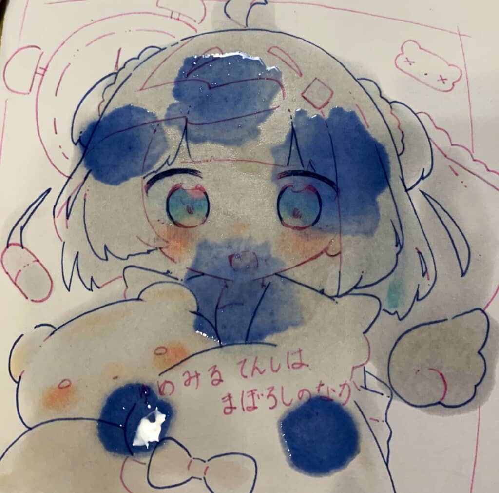 首元やおでこの部分にも同じ色のインクを垂らしました