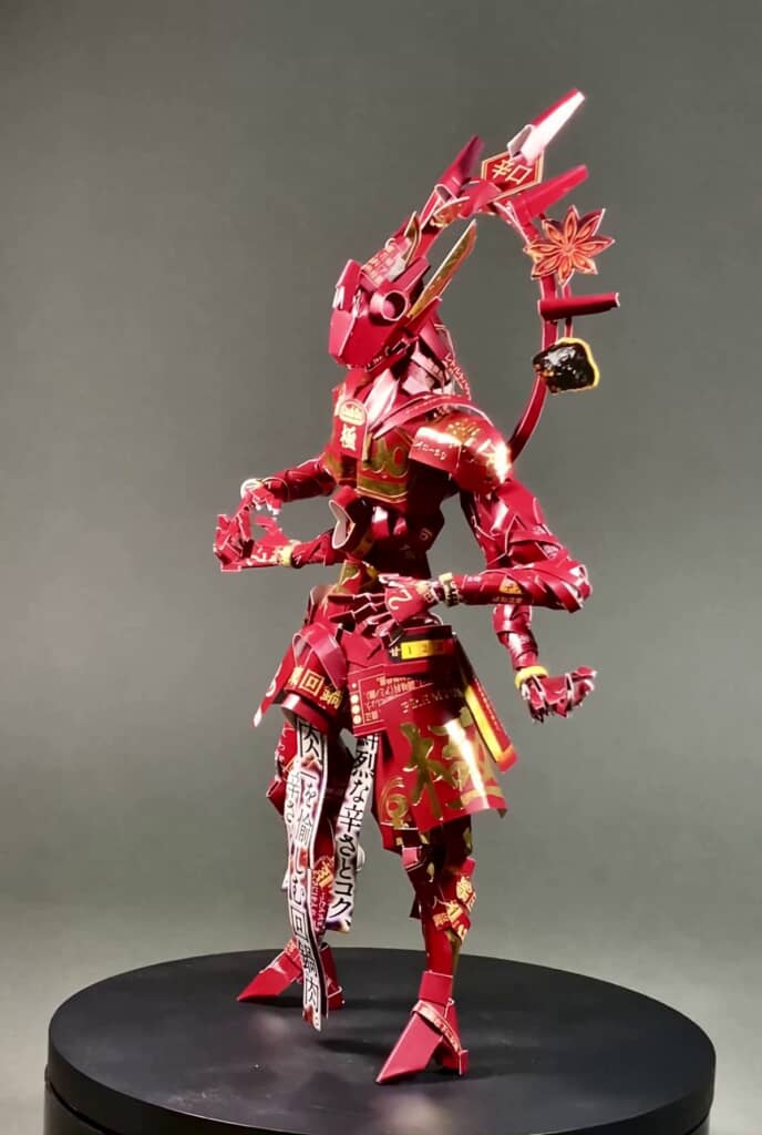 パッケージの文字もデザインとして活用している「極(プレミアム)麻辣回鍋肉用」の空箱フィギュア