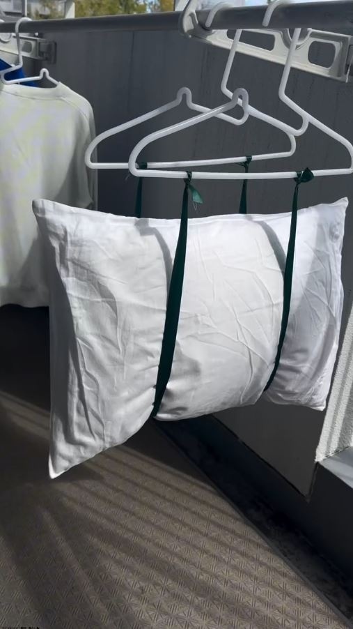 枕ハンガーに！