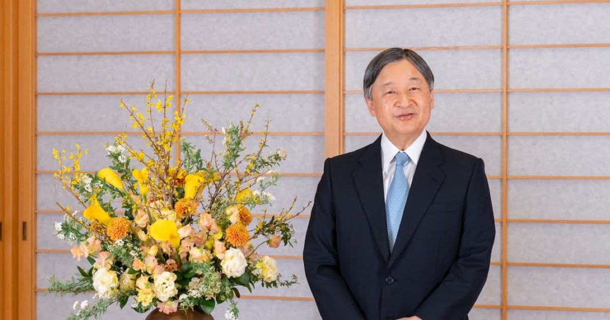 天皇ご一家、“五輪マスコット”見つめる仲むつまじいショットに反響　五輪意識した“おそろいコーデ”か【60万いいね】（1/2） | ニュース ねとらぼ