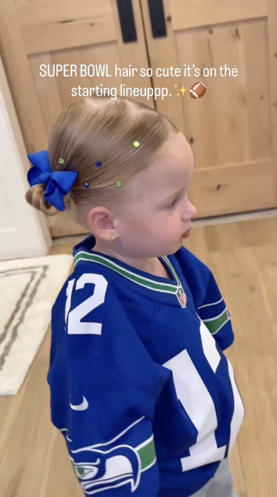 ラインストーン&リボンを付けたら出来上がり!