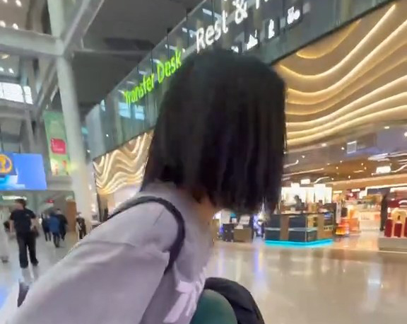 半泣きでなくし物を探していた女性が、腹を抱えて笑い転げた理由とは……