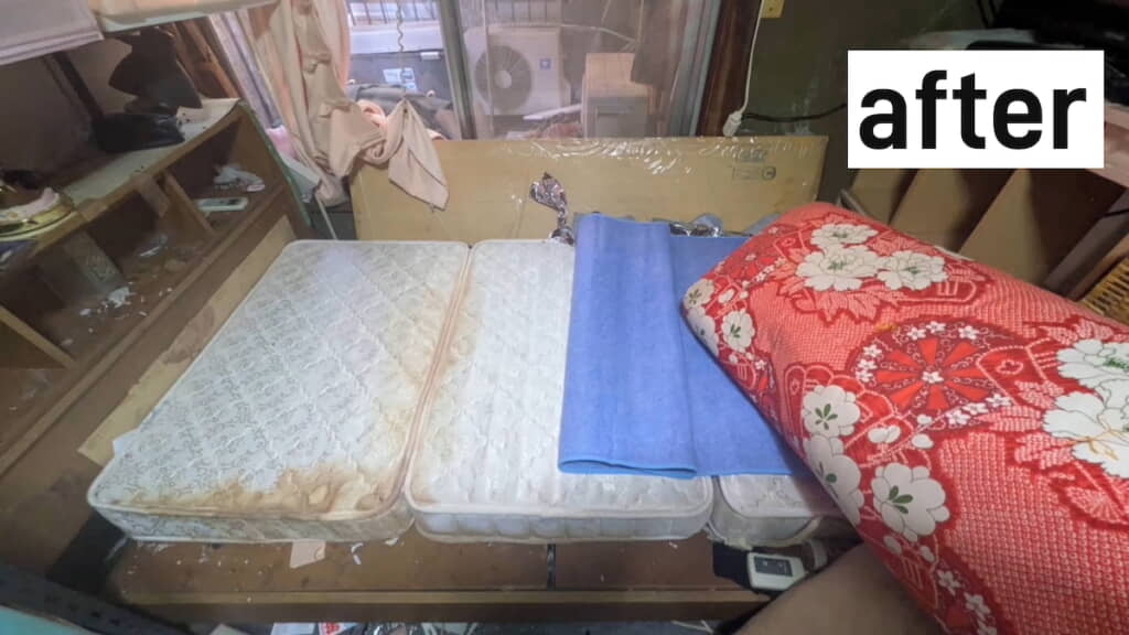 片付け後のベッド