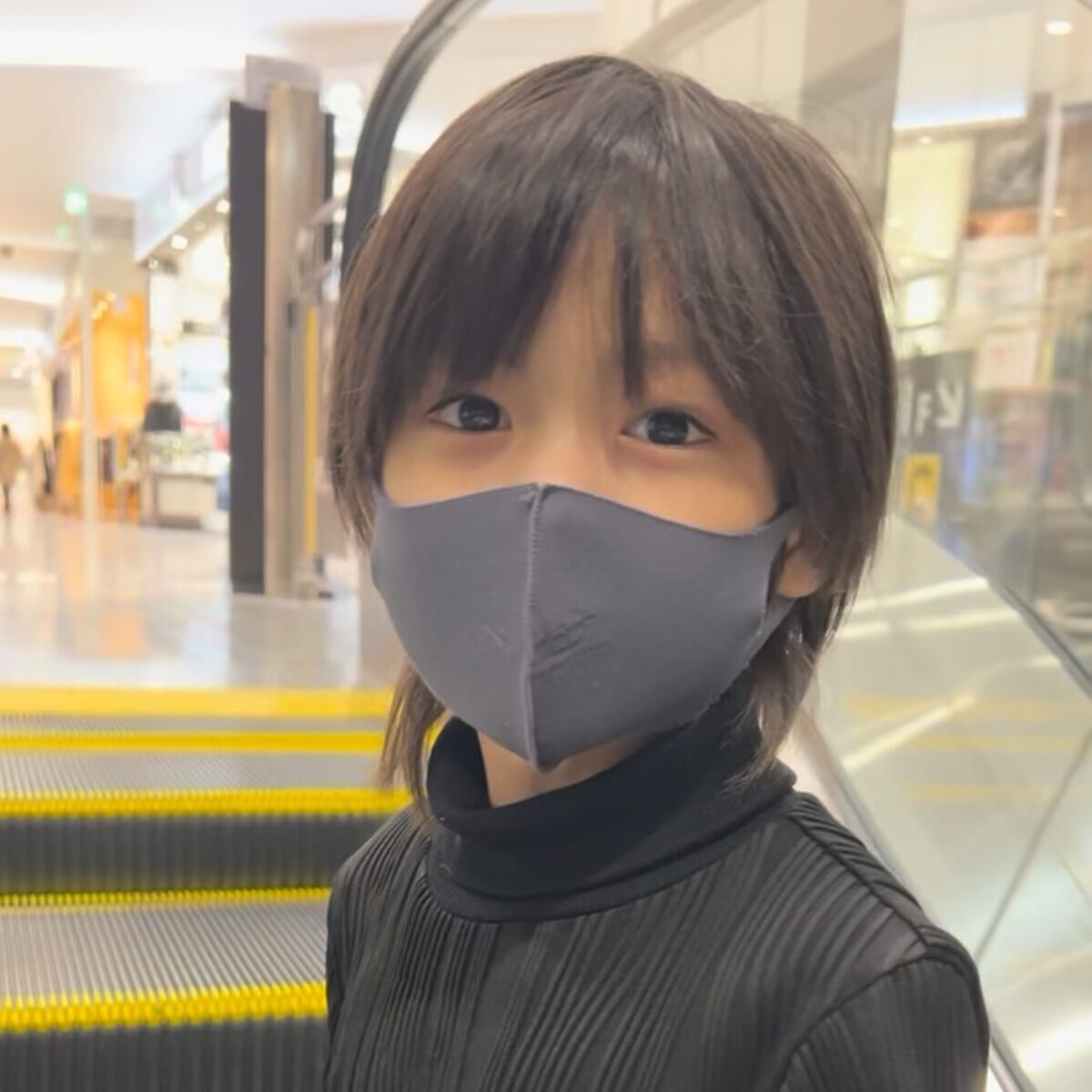 幼少期から「ジャニーズ顔」と言われた6歳息子→4年後……　現在の姿に「これで10歳!?」「うちの娘の許嫁になって下さい」 | ライフスタイル ねとらぼ