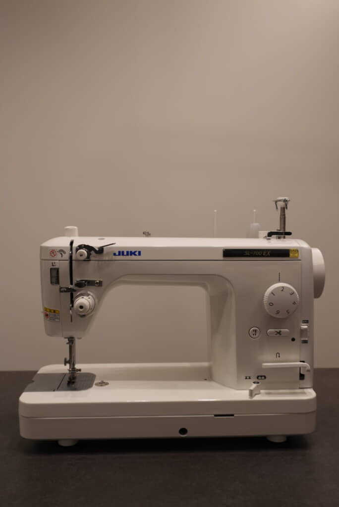 ただそこにあるだけでオーラを放つSL-700EX