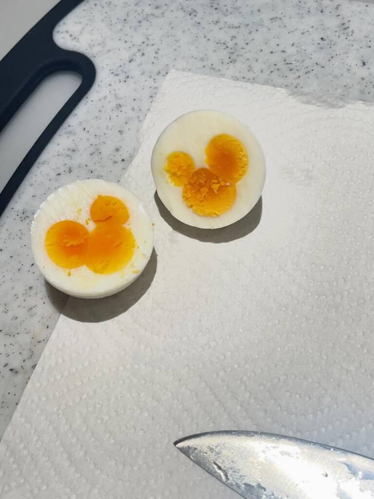 ミッキーみたいなゆで卵！（画像提供：kozue.mさん／@kalli_life__）