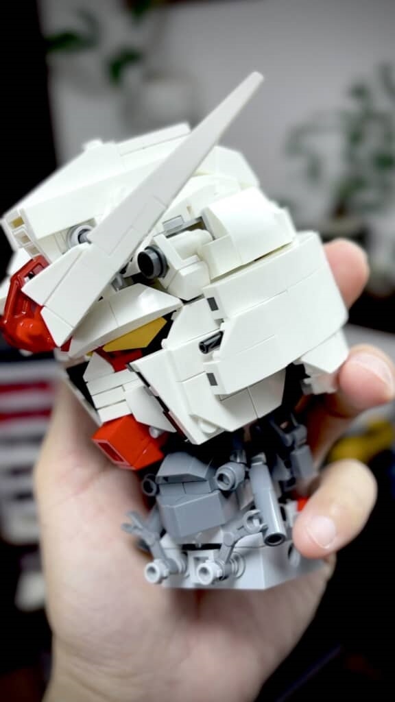 頭部もこんなに作り込んである