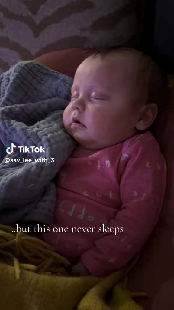 （3/4）夜の就寝時も、2人はしっかりと睡眠に入っている中……