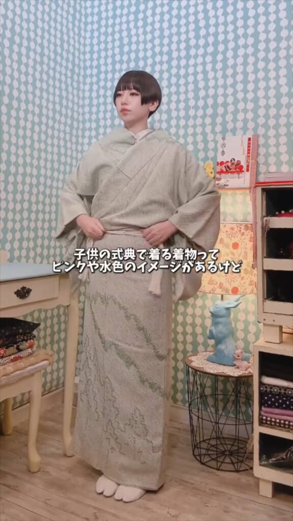 上品なグリーンの着物をセレクト