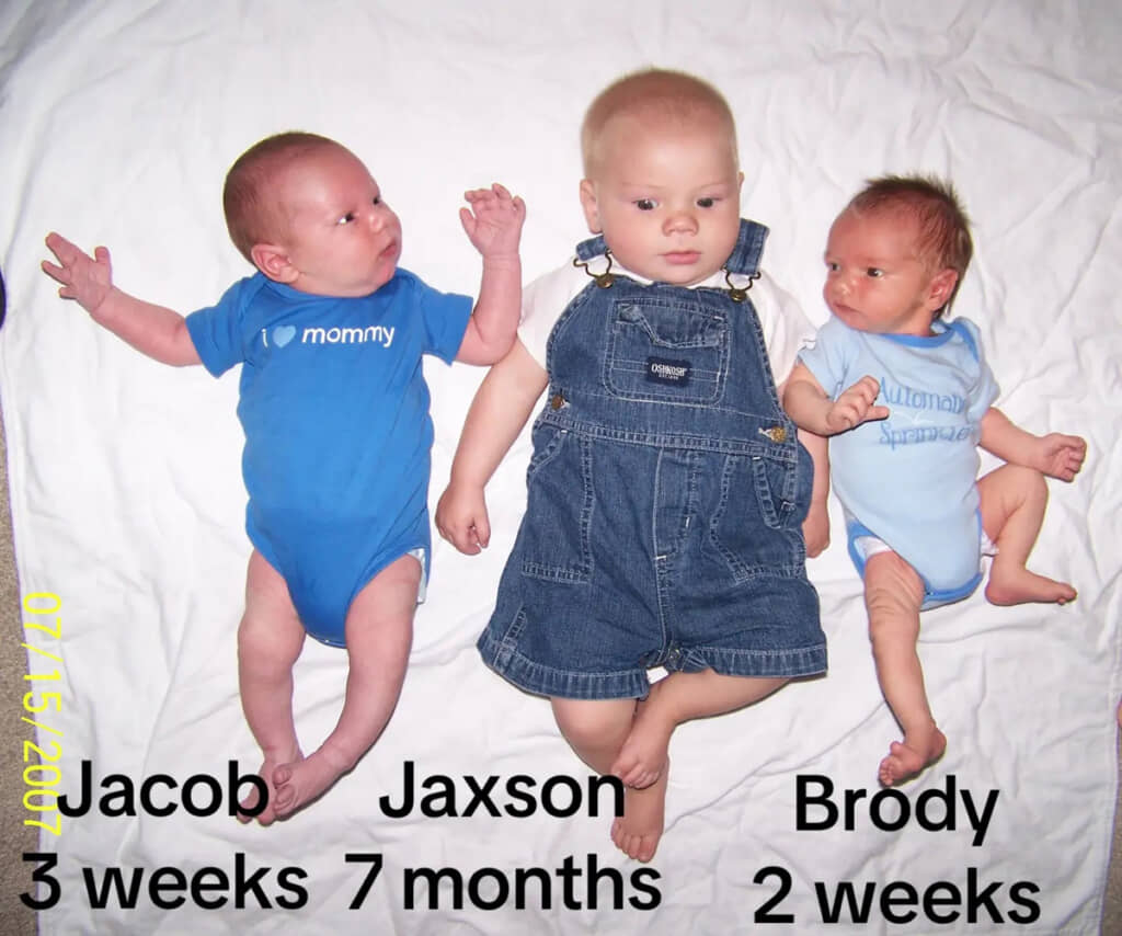 左から順に、おいっ子のジェイコブと友人の子ジャクソン、投稿者の息子ブロディ。半年ほど年長のジェイコブがとてもでかく見えますね