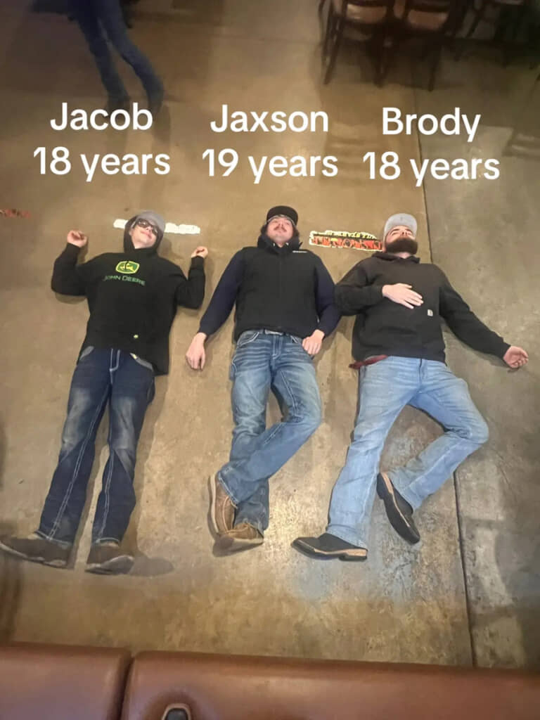 そして18年後、一番小さかったブロディが、あごひげ豊かな大人の風格に