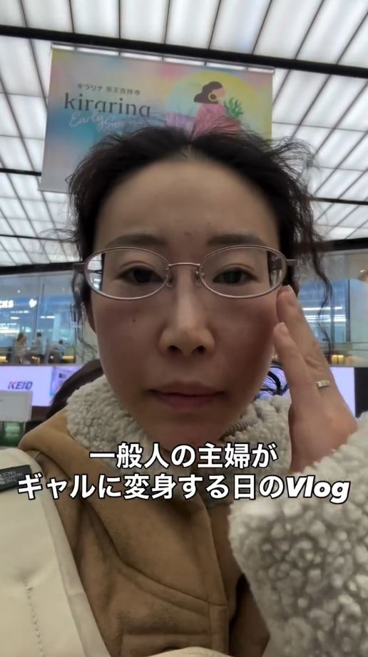 スタジオへ向かうこっつさん