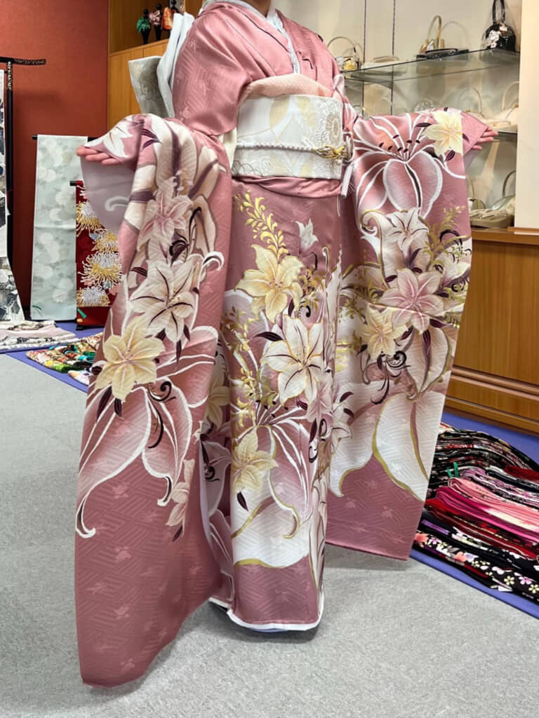 投稿主さんが着て気分が上がった振袖。きれいでかわいい……！