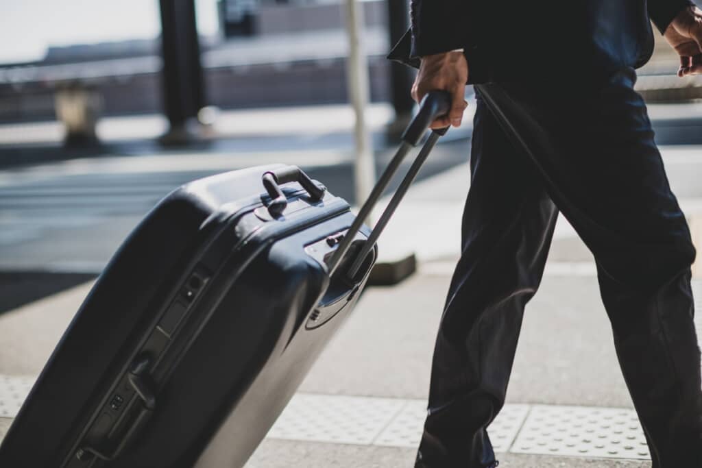 夫の不在が寂しい妻の食卓は（出典：PIXTA）