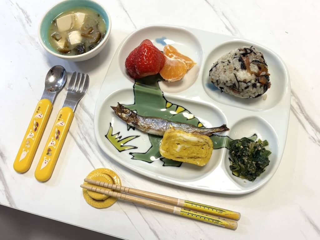 恐竜のプレートがかわいい