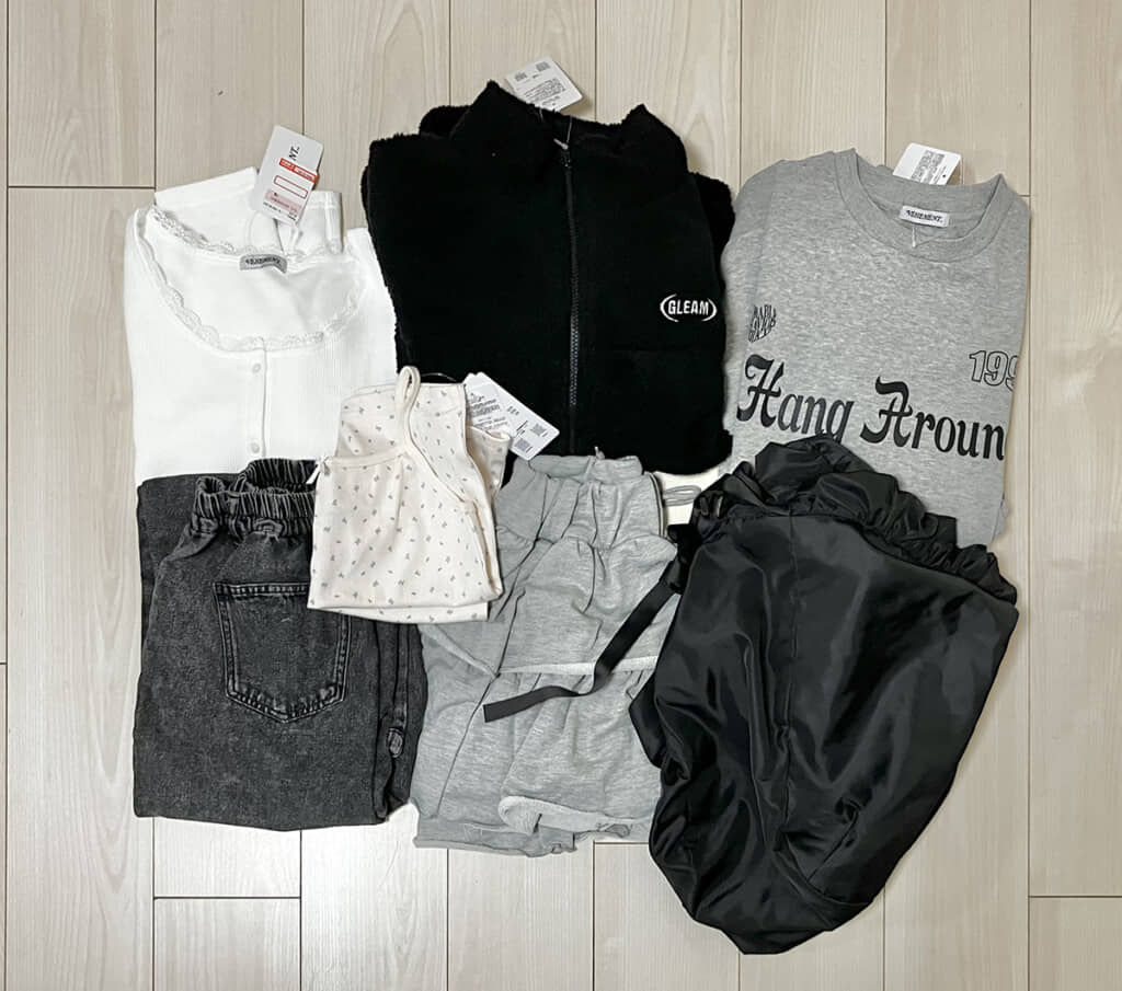 バッグを含め7点のアイテムが入った福袋