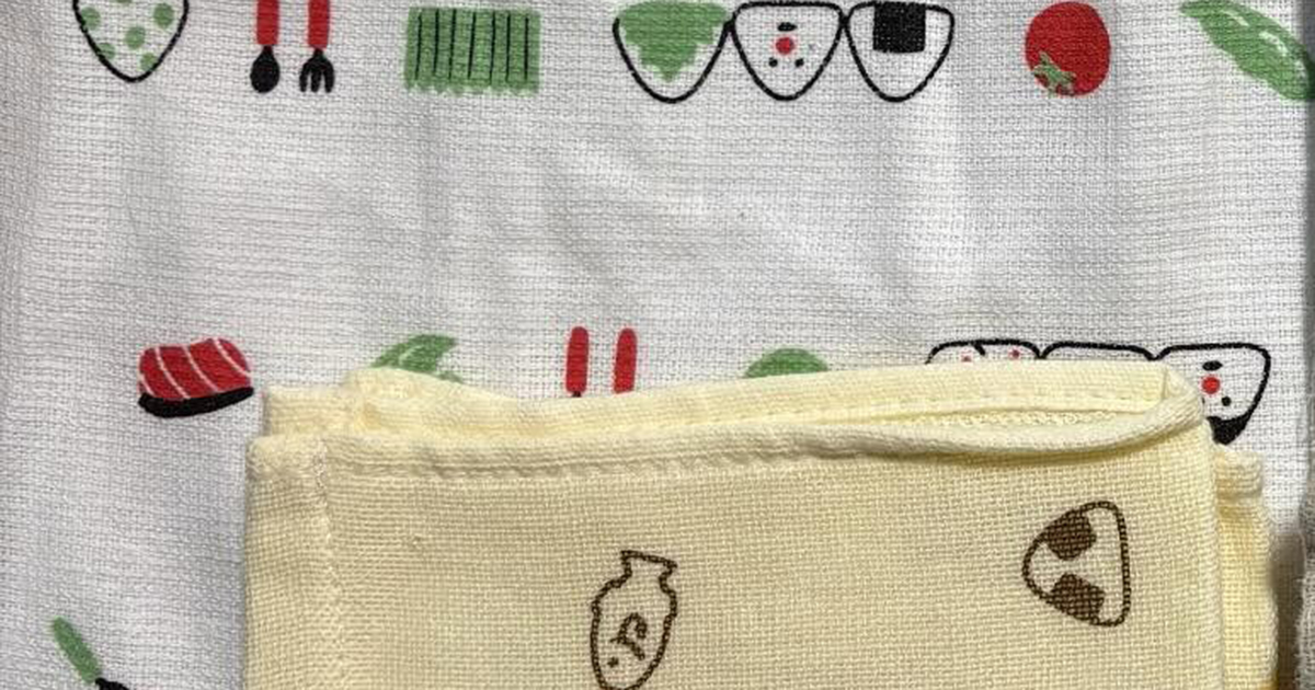 3年使った子どものタオルエプロン→新品と比べてみたら……「え！」「すんご！」　目を疑う“とんでもない変化”に「タオルも本望でしょう」（1/2） | 育児 ねとらぼ