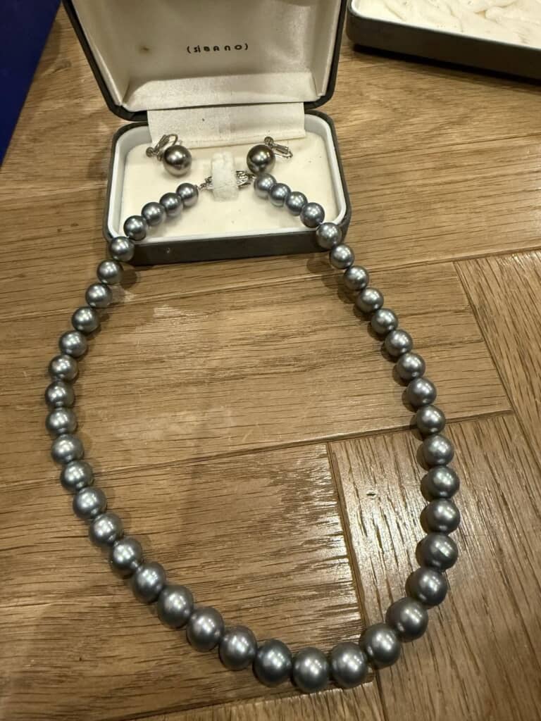 祖父母宅で見つけた黒真珠