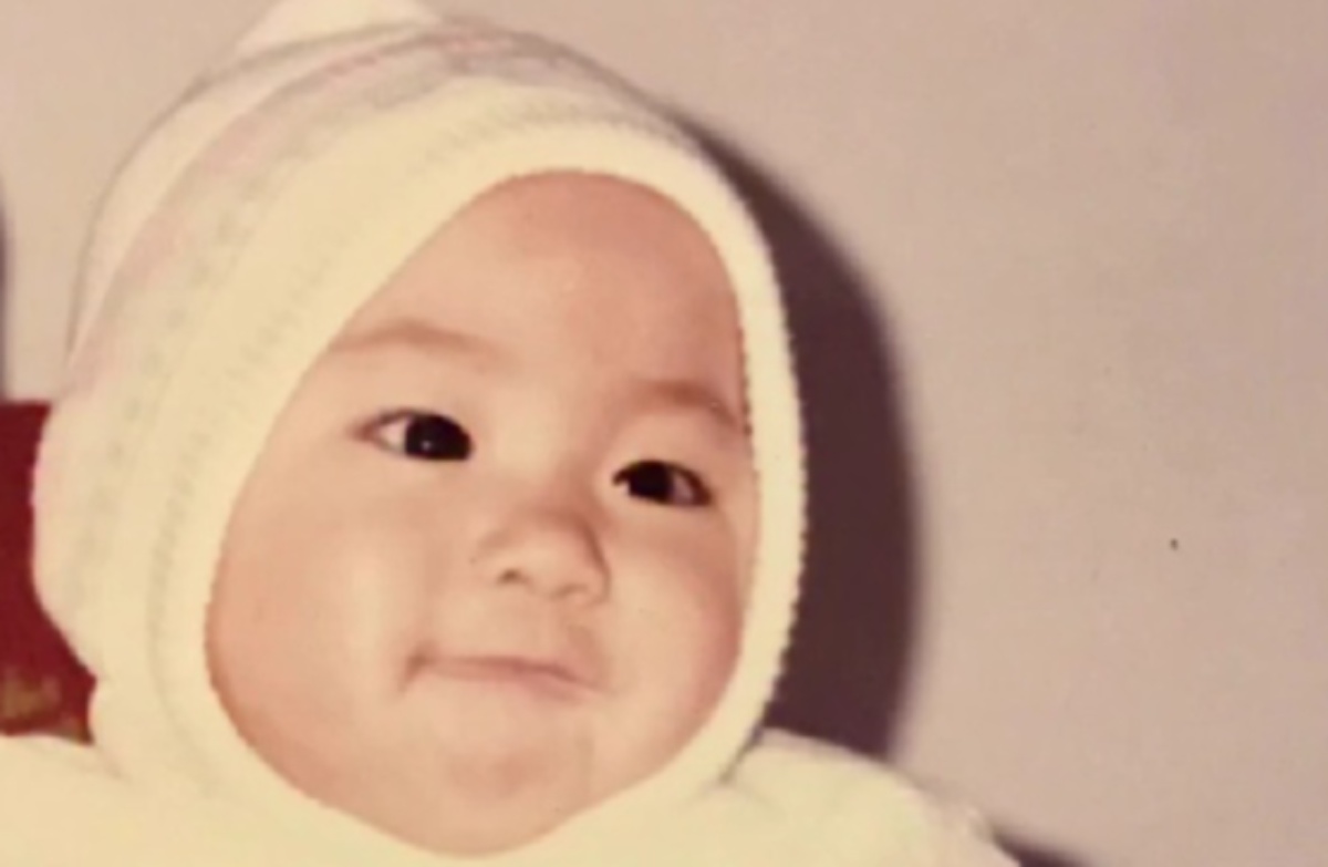 「遺伝子強すぎる」丸い瞳とぷっくりほっぺの赤ちゃん→成長したら……　128万再生の姿に「信じられない」と反響【海外】（1/3） | ライフスタイル ねとらぼ