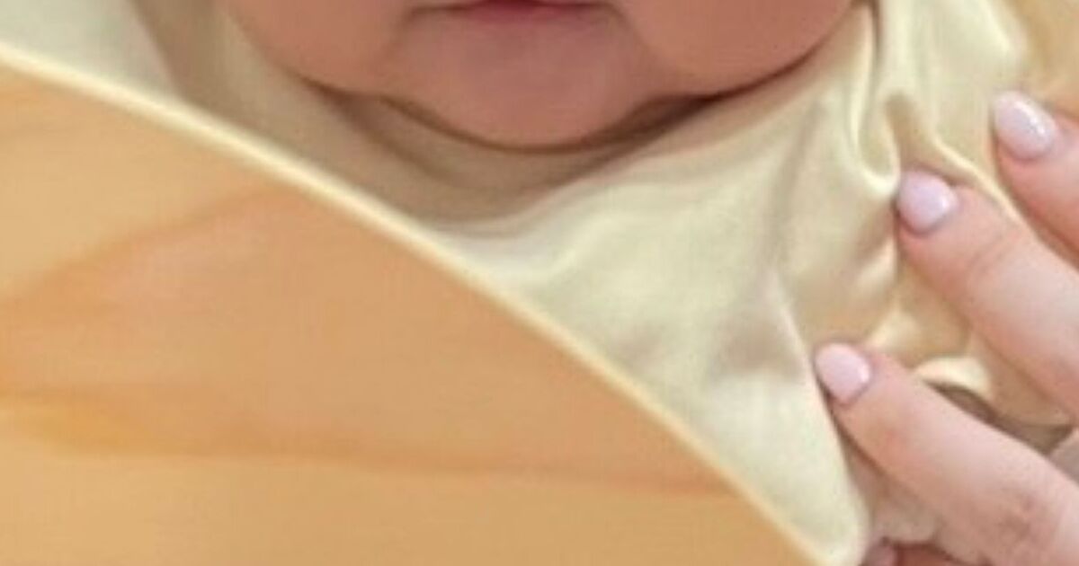 ママ「うちの娘何かに似てると思ったら……」→ちいかわの“くりまんじゅう”そっくりな姿に「ほんまや」「似てます似てます」 | 育児 ねとらぼ