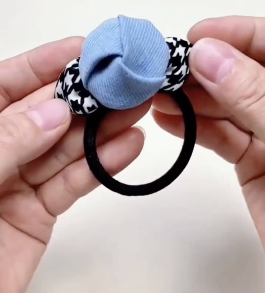 ころんとした形がかわいいヘアアクセサリー