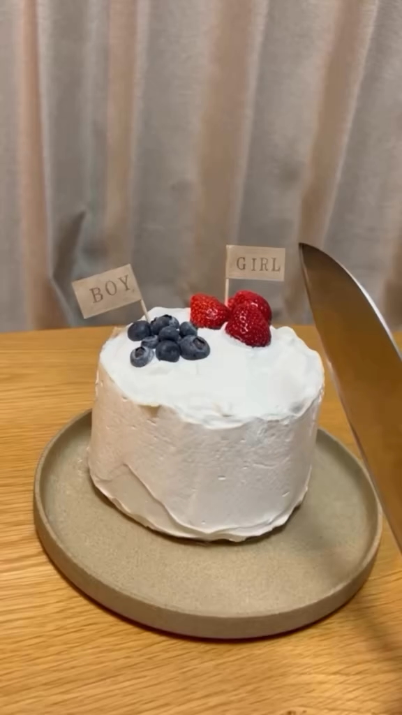 中がブルーベリーなら男の子、イチゴなら女の子