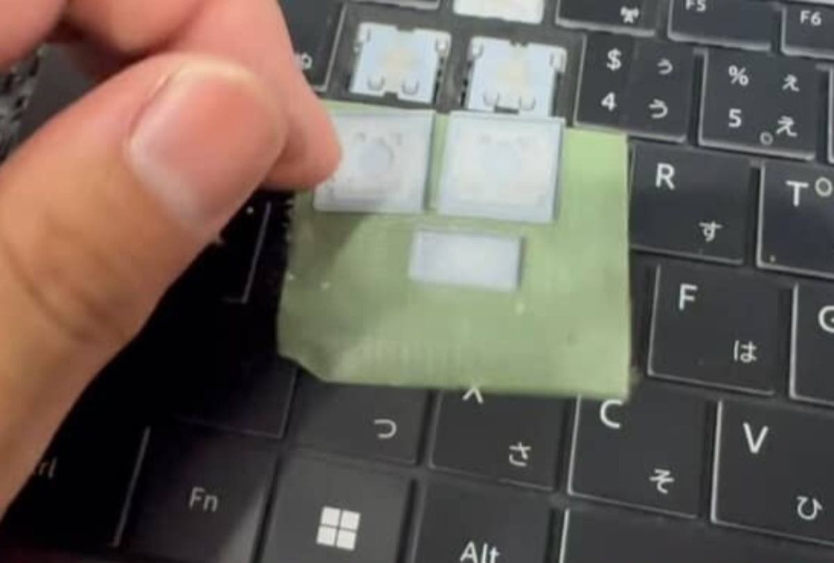 「玄人でも99％は諦める」実質0円の“ゴミPC”を徹底修理すると……　驚異的な修理結果に大反響「弟子入りしたいレベル」「すごい技術」（1/3） | ライフスタイル ねとらぼ