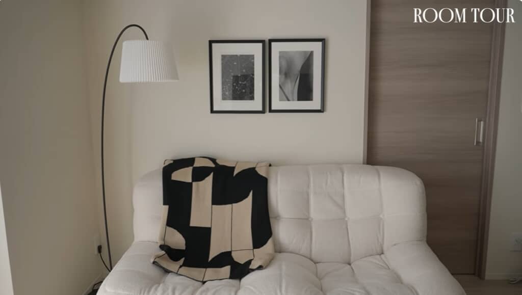 アートフレームなどモノトーンがアクセント