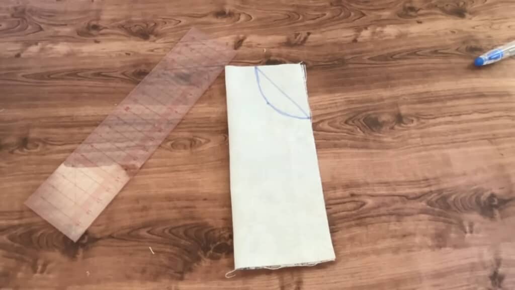 直線とカーブを描きます