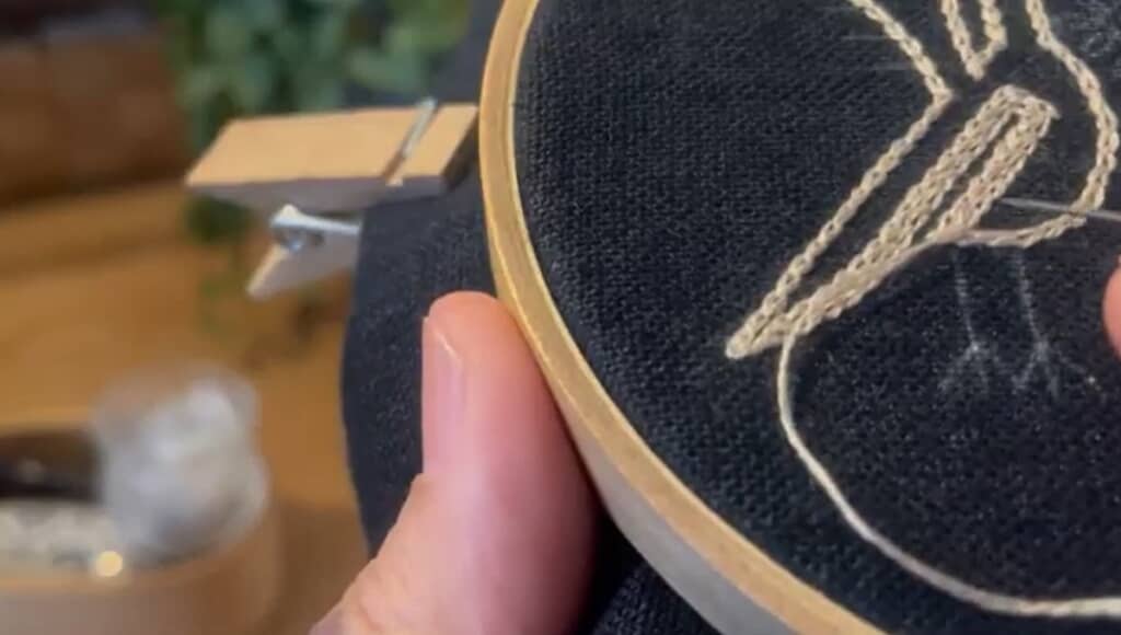 刺しゅうをします