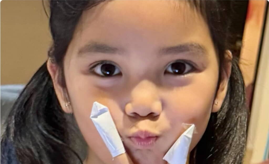 しゅっとラインはシャープに、目はぱっちりに