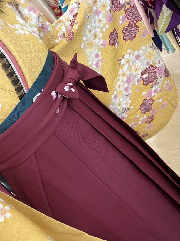 ポケモンのエリカを思わせる袴と振袖の組み合わせ