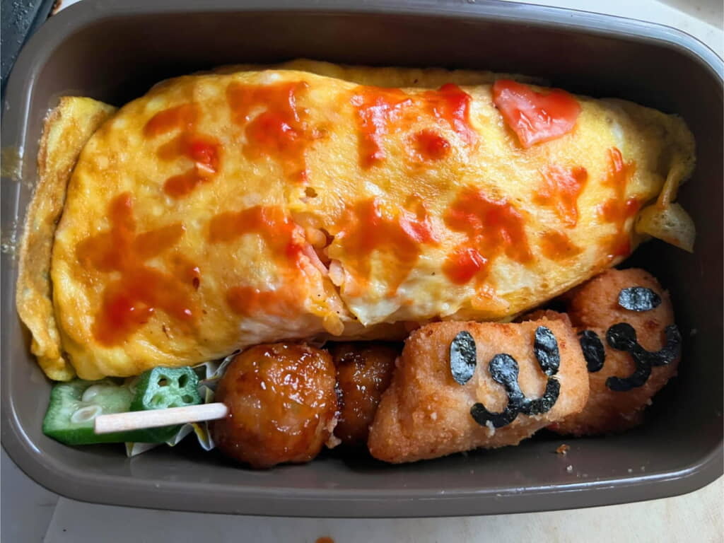 最後のお弁当はオムライス