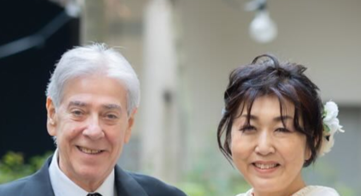 イタリアで暮らす還暦過ぎの女性が、結婚式で選んだ衣装は……「誇らしいですね」「とっても珍しいのでは？」（1/3） | ライフスタイル ねとらぼ