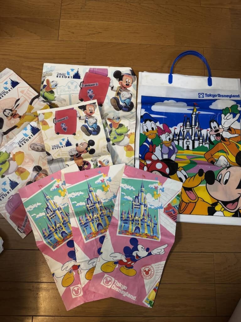 ディズニーランドの歴史を感じるデザイン