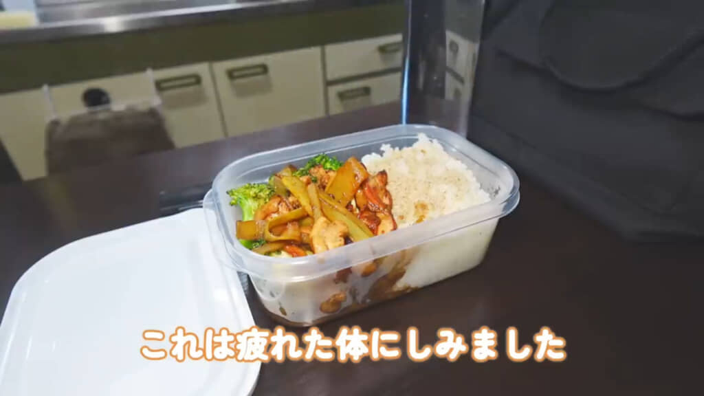 ブロッコリーの芯も使うことで食感も楽しめそうなお弁当に