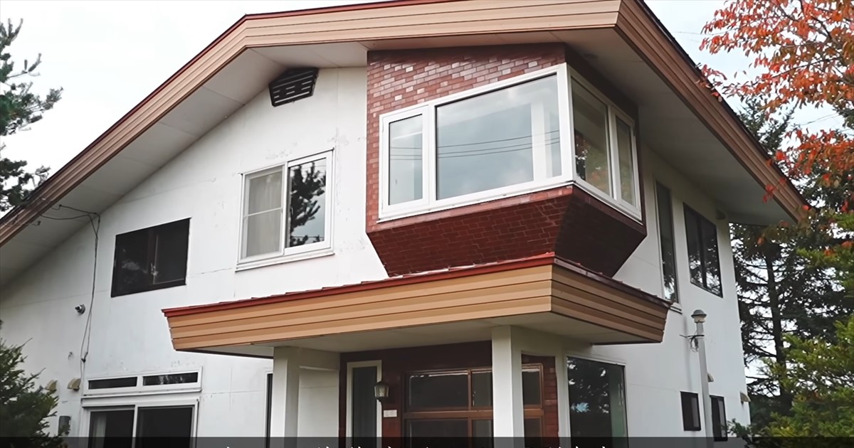 妻「この世の終わり」耳の聞こえない夫婦→北海道の築43年古家に移住するも……　まさかの光景に「想像を絶する」と反響　（1/3） | リフォーム・リノベーション・DIY ねとらぼ