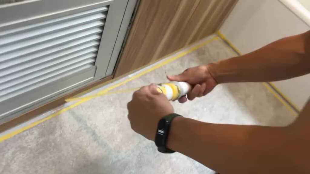 棒状の物でマスキングテープを巻き取る