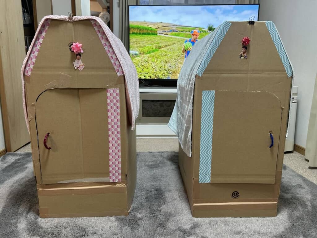 祖母が作ったおうち型遊具！