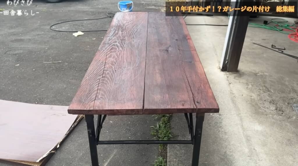 傷んでいたテーブルを復活させます