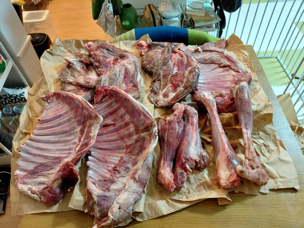自宅に届いた大量の鹿肉