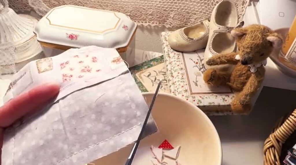 角を切り落とします