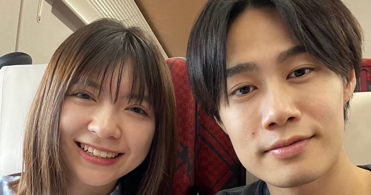 彼女と写るぎこちない表情の彼氏→3年後、夫になった現在は……　想像以上の変化に「こうなりたい」「尊すぎるわ」（1/3） | ライフスタイル ねとらぼ