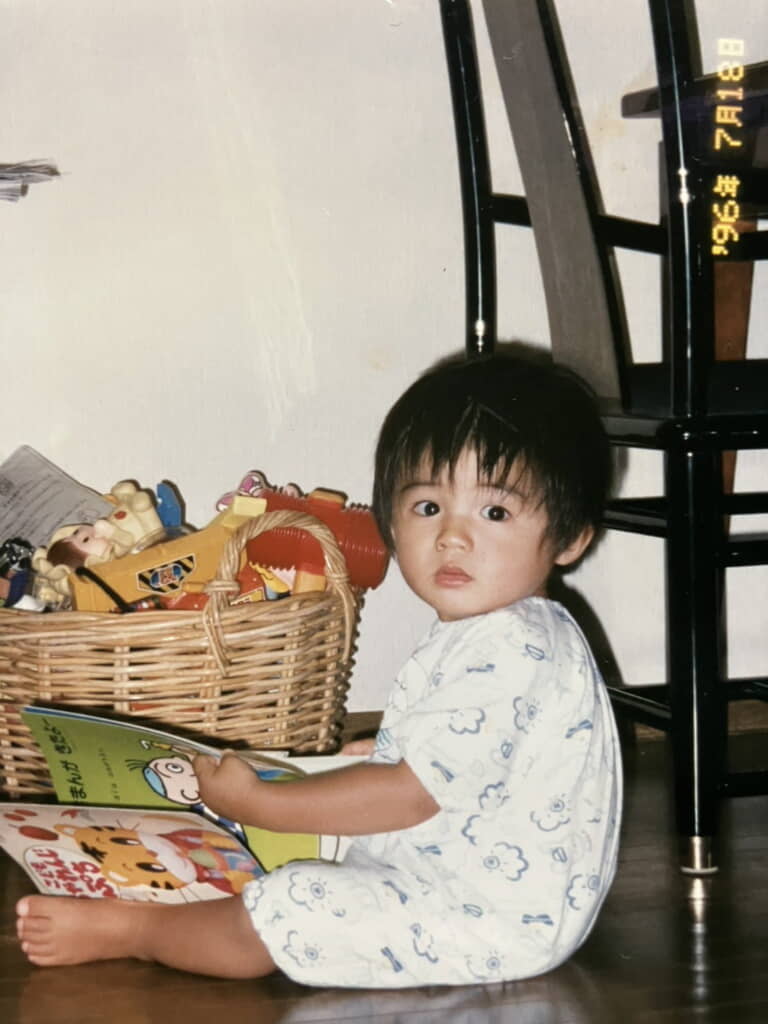 大きな瞳でこちらを見るスタンミさん